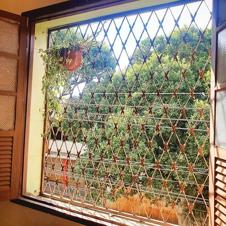 Quarto Casal Com Janela Casa Caramel Belo Horizonte Exteriér fotografie