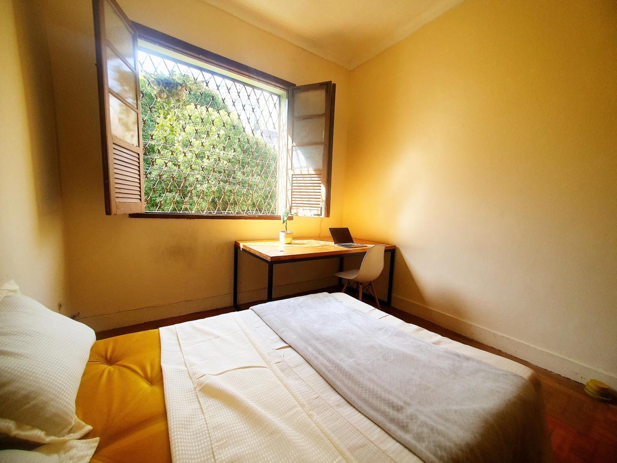 Quarto Casal Com Janela Casa Caramel Belo Horizonte Exteriér fotografie