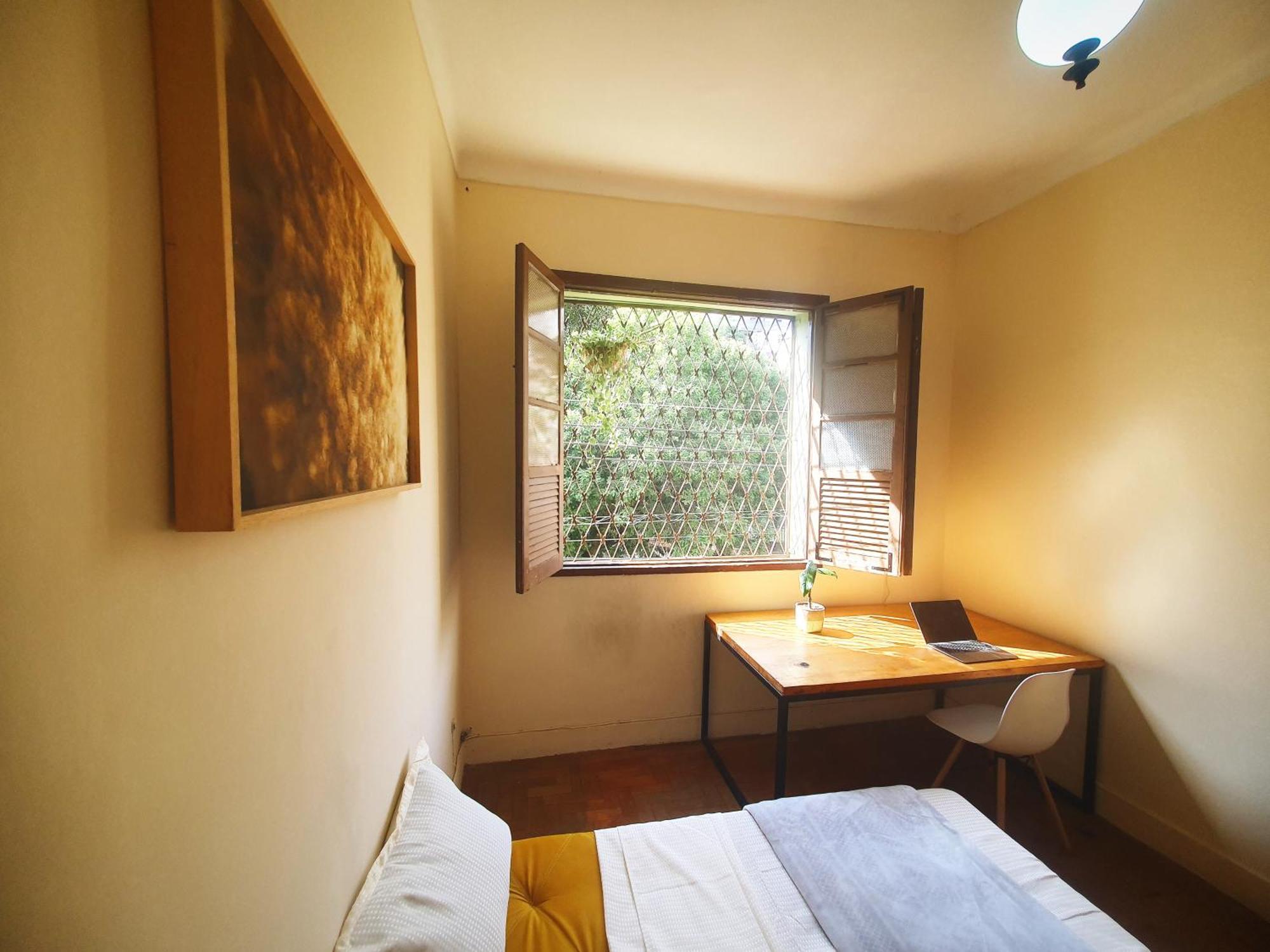Quarto Casal Com Janela Casa Caramel Belo Horizonte Exteriér fotografie